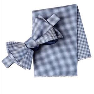 Calvin Klein Blue Bow Tie & Pocket Square Set
